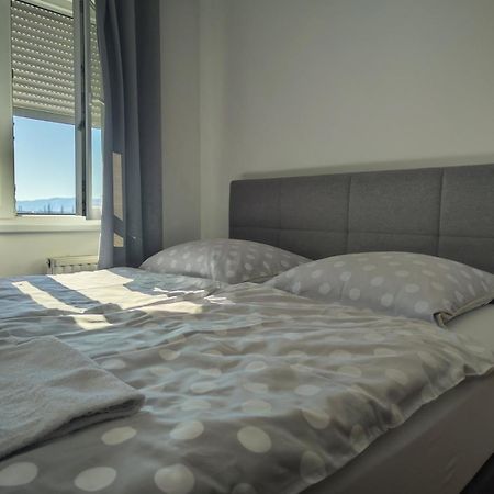 Apartman Srna トレビニエ エクステリア 写真