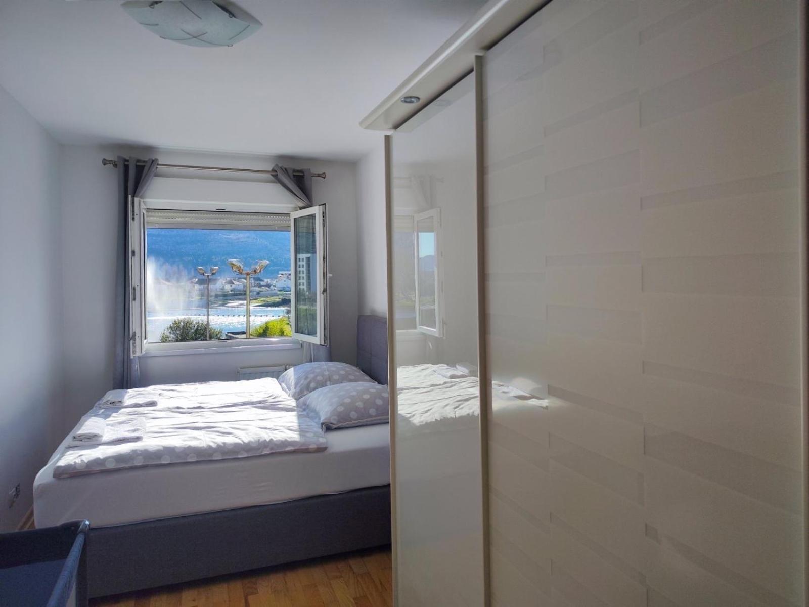 Apartman Srna トレビニエ エクステリア 写真