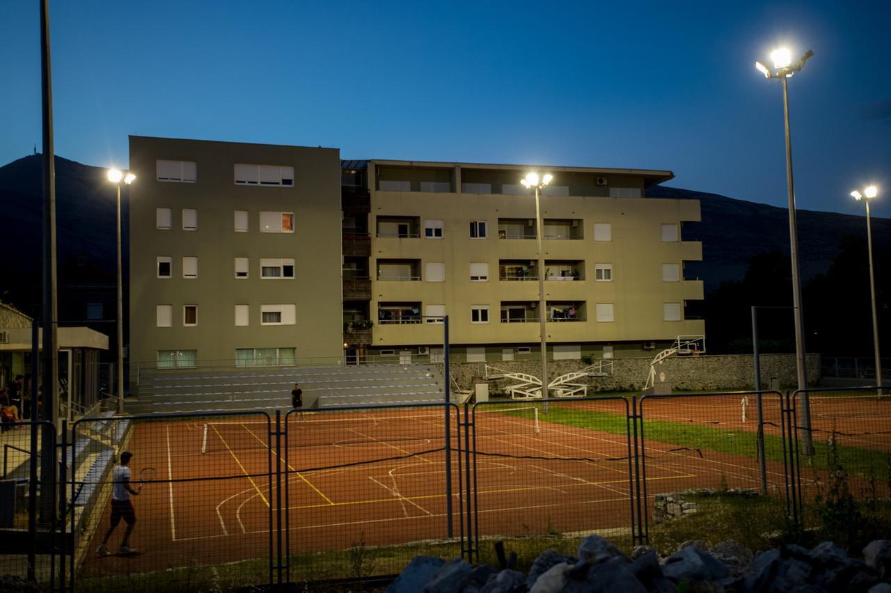 Apartman Srna トレビニエ エクステリア 写真